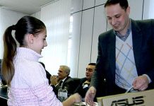 RTB poklonio računare odlikašima rtb podela racunara