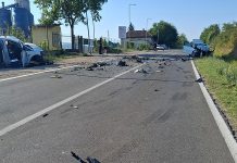 Jedna osoba poginula, nekoliko osoba povređeno u teškoj saobraćajnoj nesreći
