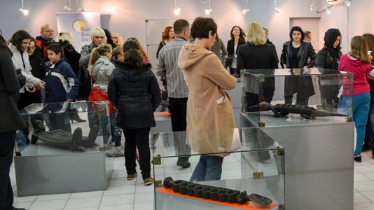U Muzeju rudarstva i metalurgije otvorena izložba sa eksponatima za drevnu društvenu igru mankala