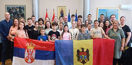 Moldavski osnovci posetili Bor: Trodnevni boravak u okviru međunarodne obrazovne razmene