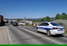 U sudaru putničkih automobila povređene dve osobe