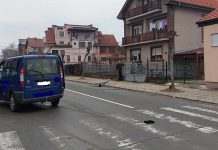 Automobil udario biciklistu