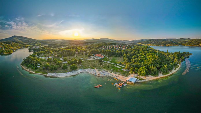 Leto kalendarski počinje 21. juna - Bor 030