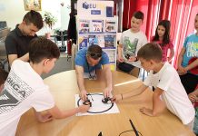 Osnovci iz Bora pokazali znanje na takmičenju u okviru projekta „EKO robotika“