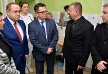 Berislav Vekić: Ministarstvo će pomoći obnovu Opšte bolnice u Boru