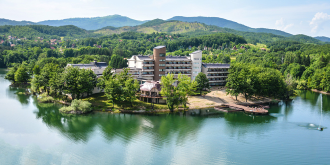 hotel-jezero-2015