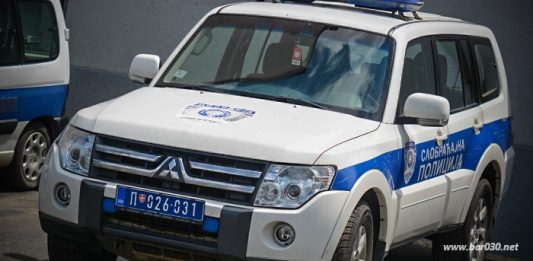 Mladić vozio sa 2,57 promila alkohola u krvi, novčano kažnjen, a sledi mu i društveno korisni rad