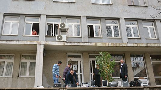 Vandali demolirali katastar