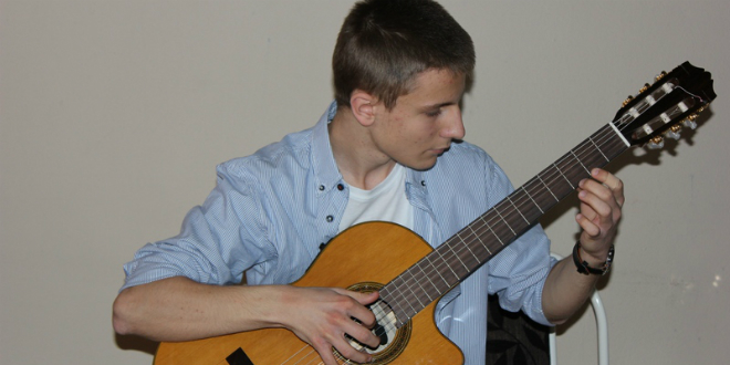 nikola-bugarin-gitara