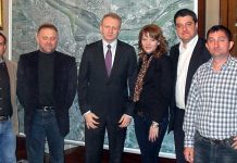 Odbornici borskog DS-a kod Đilasa