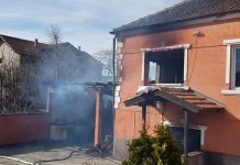 Izgorela garaža i deo kuće u Slatinskom naselju