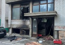 Požar u napuštenim prostorijama bivšeg „Šah kluba“ u Boru, izgoreo automobil parkiran ispred lokala