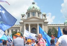 Sindikati protestovali protiv Zakona o radu i PIO