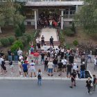 U Boru održan protest ispred prostorija Srpske napredne stranke