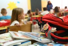 Počela školska godina u Boru: Grad i Srbija Ziđin Majning obezbedili udžbenike za svih 2.590 osnovaca