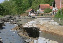 Ekipa RTB-a sanirala isticanje jalovine u reku kod Krupnja