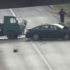 Sudar kamiona i automobila, pet osoba povrđeno među kojima i trudnica