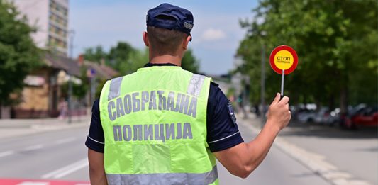 MUP apeluje na vozače: Povećan oprez tokom letnjeg raspusta