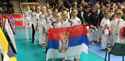 Mlade borske karatistkinje Natalija i Petra osvojile bronzane medalje na turniru „Sofia Grand Prix“