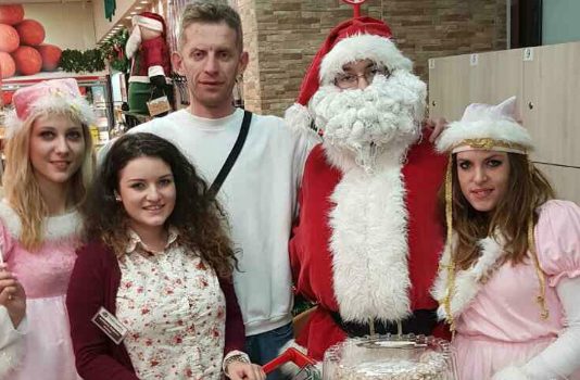 Tekijanka paketićima obradovala mnoge mališane