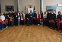 Uručeno prvih 18 ugovora za obavljanje stručne prakse u Boru