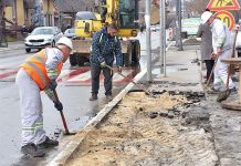 Uređuju se trotoari u ulici Moše Pijade