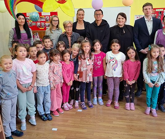 Za mališane iz predškolske ustanove pripremljeno 380 poklon-paketića
